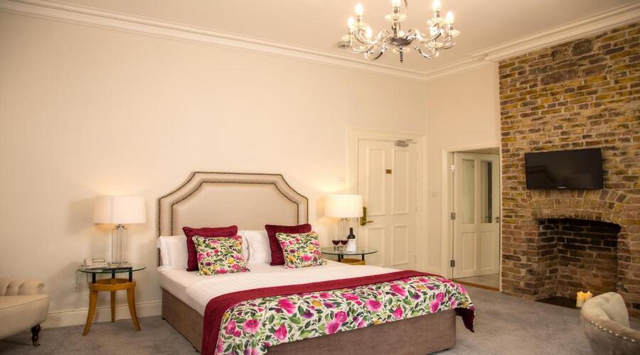 accommodation